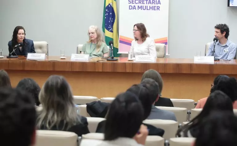 Secretaria da Mulher promove debate sobre Orçamento Sensível a Gênero